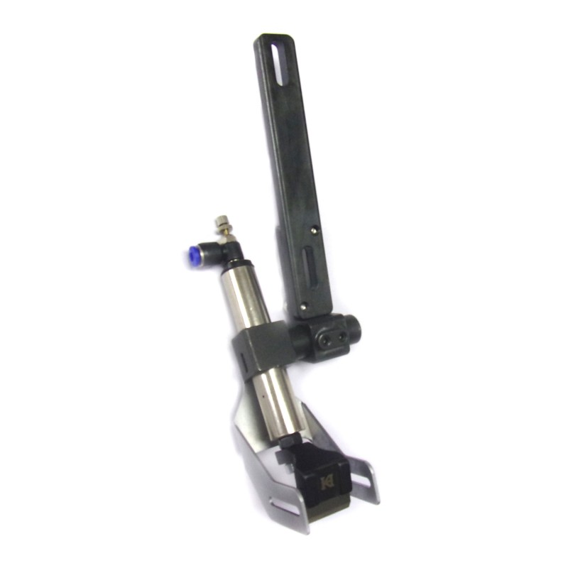 KCR-664 Pneumatic Cutter — Pneumatic Cutter for Yamato/Pegasus Cover-stitch Machine Can be used for cutting tape, thread, spaghetti, etc. One (button/knee/pedal) switching operation can replace the function of auto-thread trimmer. The cutting manpower can be avoided, the time and the cost can be saved. Whole set include: