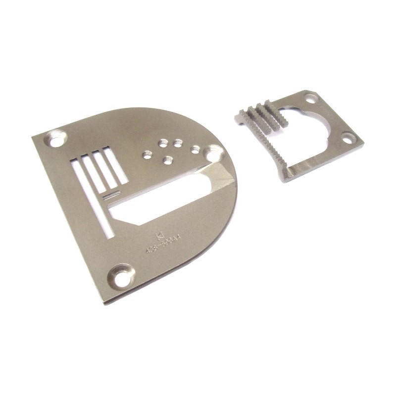 KN438596-A4 Needle Plate + KF527516-A4 Feed Dog — Binding Needle Plate and Feed Dog for Durkopp Adler 527i KN438596-A4 Needle Plate Needle Hole Size : 6.4 x 1.5mm KF527516-A4 Feed Dog Teeth Width : 13.7mm Teeth : 4 rolls