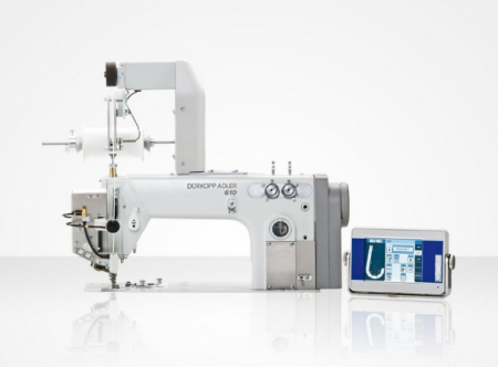 Durkopp Adler 610-10 | Optimized work station for taping operations respective for pre-ruffeling of sleeves