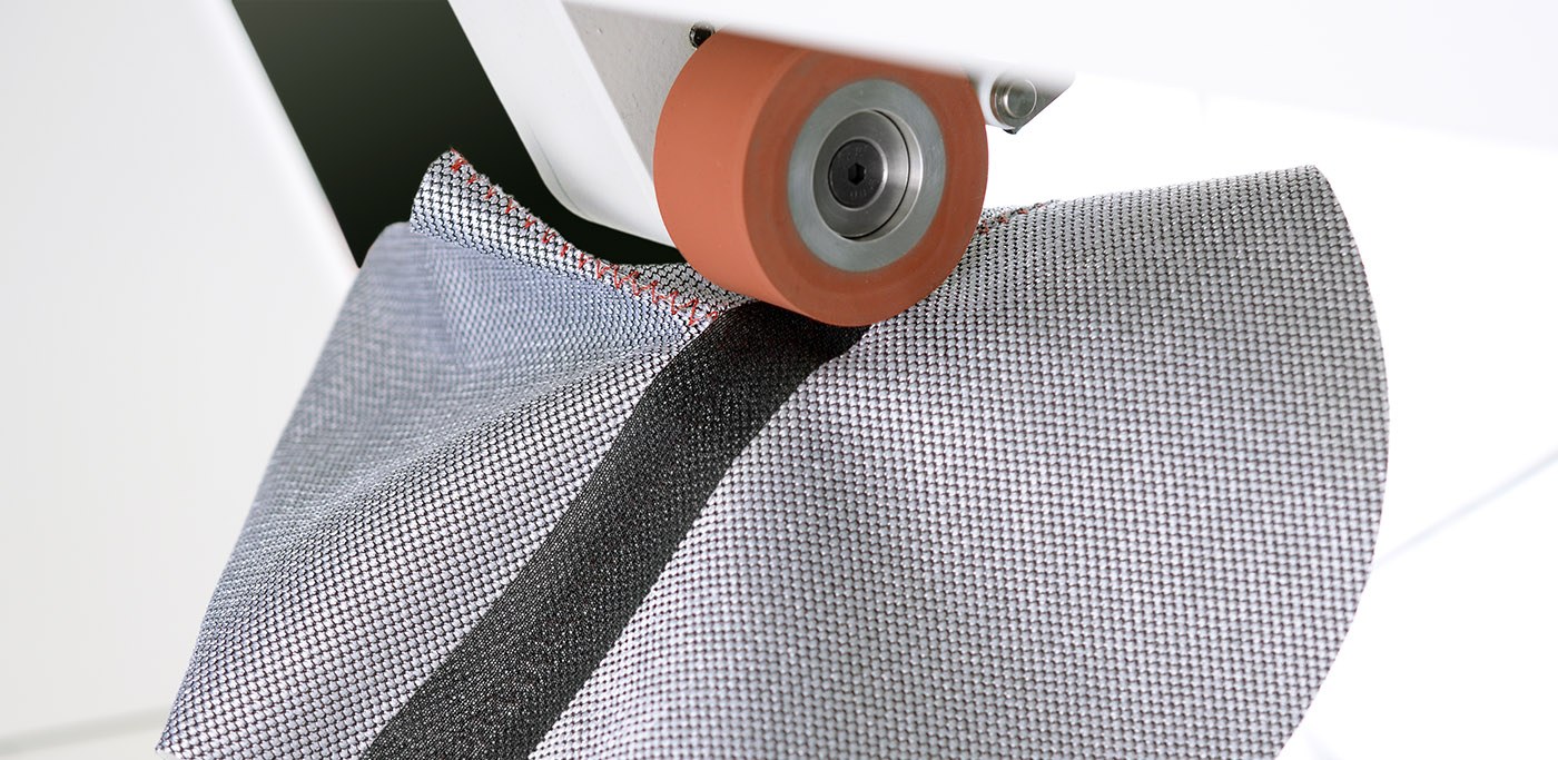 PFAFF 8303i Специальная сварочная машина для герметизации швов термопластичными лентами с помощью горячего воздуха