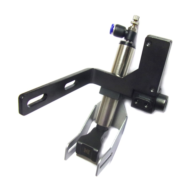 KCR-8700 Pneumatic Cutter — Pneumatic Cutter for Single Needle Lockstitch Machine Can be used for cutting tape, thread, spaghetti, etc. One (button/knee/pedal) switching operation can replace the function of auto-thread trimmer. The cutting manpower can be avoided, the time and the cost can be saved. Whole set include: