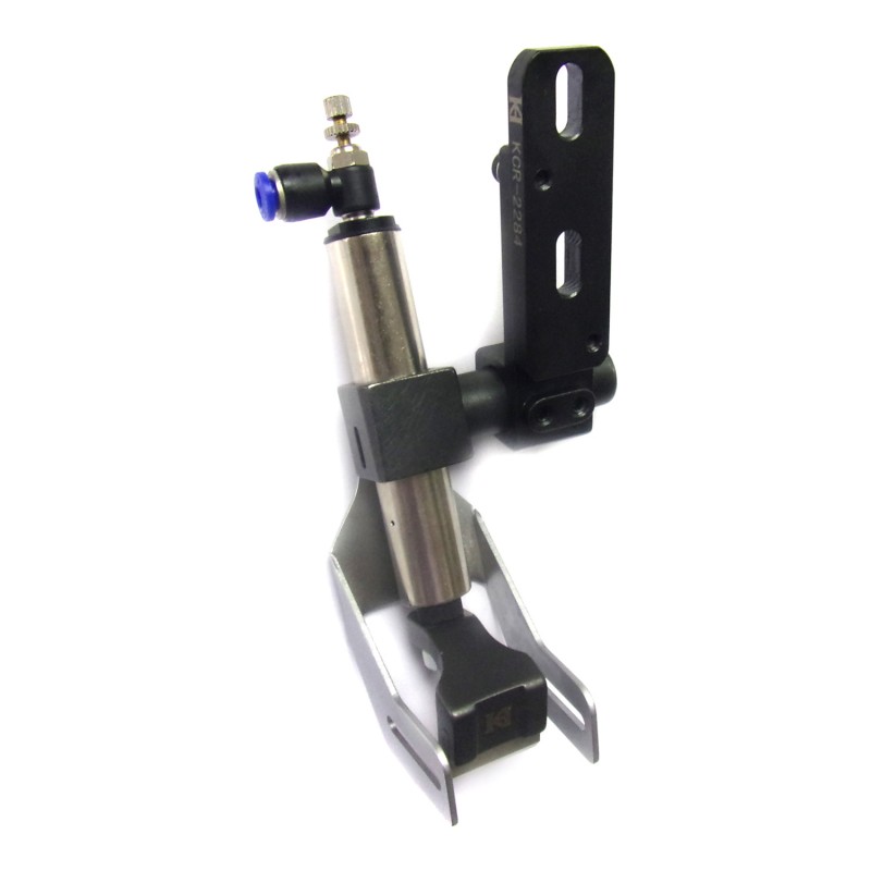 KCR-2284 Pneumatic Cutter — Pneumatic Cutter for Juki 2284 Can be used for cutting tape, thread, spaghetti, etc. One (button/knee/pedal) switching operation can replace the function of auto-thread trimmer. The cutting manpower can be avoided, the time and the cost can be saved. Whole set include: