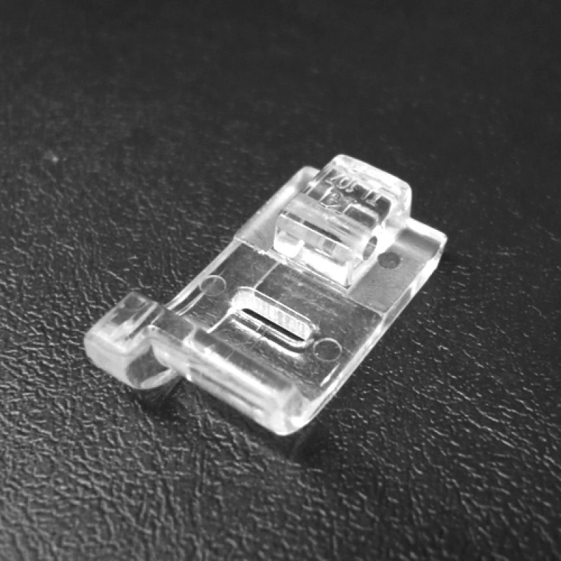 TL-107 Plastic Presser Feet — Left Edge Guiding Distance between Guide & Needle Hole : 0 mm Needle Hole Size : 7 mm x 1.5 mm