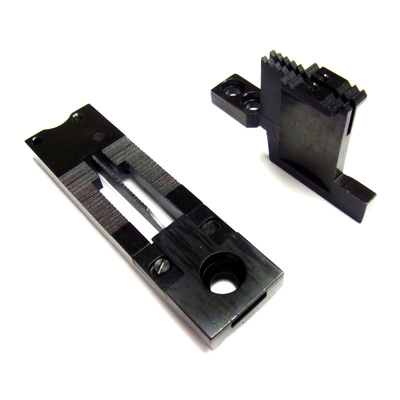 KN845-53 Needle Plate + KN845-29 Feed Dog — Tape Attaching Gauge Set KN845-53 Needle Plate Needle Plate with Tape Insert Tunnel Height : 2mm KN845-29 Feed Dog