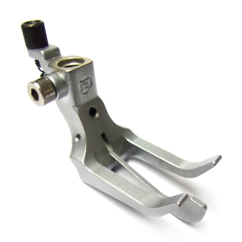 KP868-SO Presser Foot — Spring type center guide foot